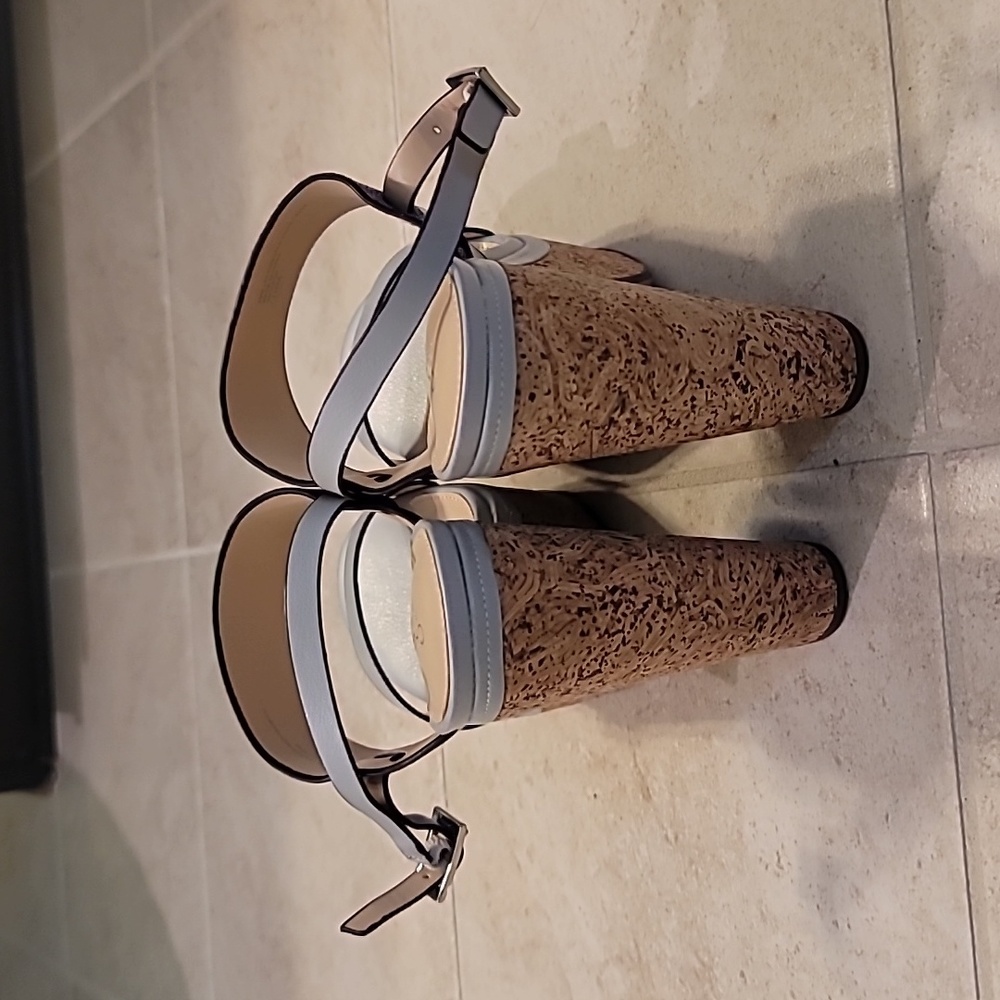 Sandals - Picture 3 of 5